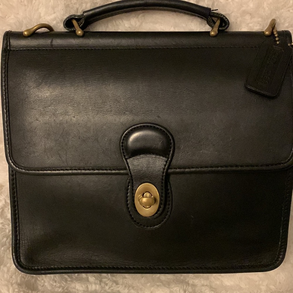Coach Willis top handle black leather Handbag/ pristine condition